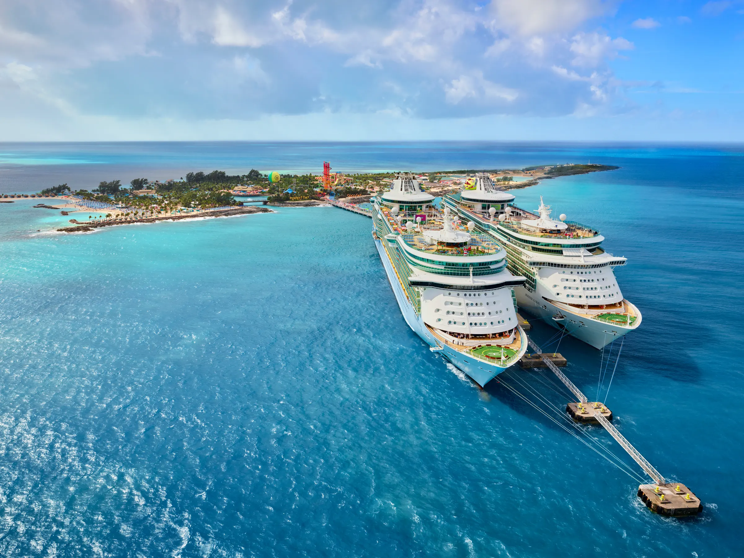 Turquoise water and white sand at CocoCay in the Bahamas